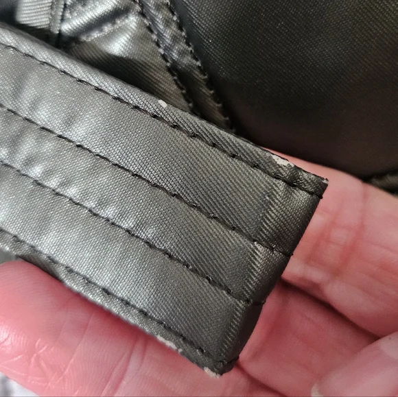 Retailed For $130, Like New Lug Rumble Satchel With Crossbody/Shoulder Strap - Picture 7 of 10